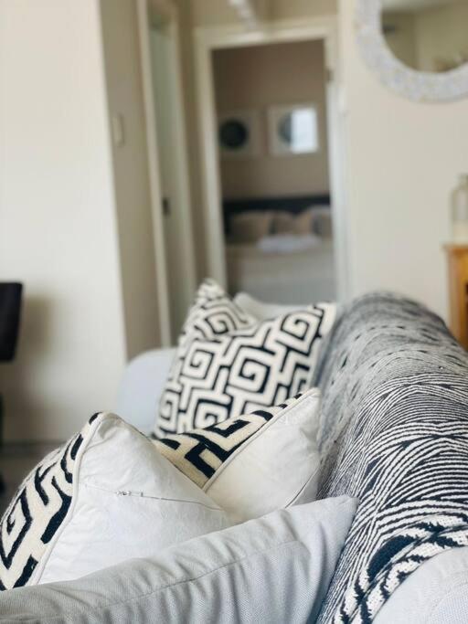 A Zen And Chic Beachfront Apartment スワコプムント エクステリア 写真