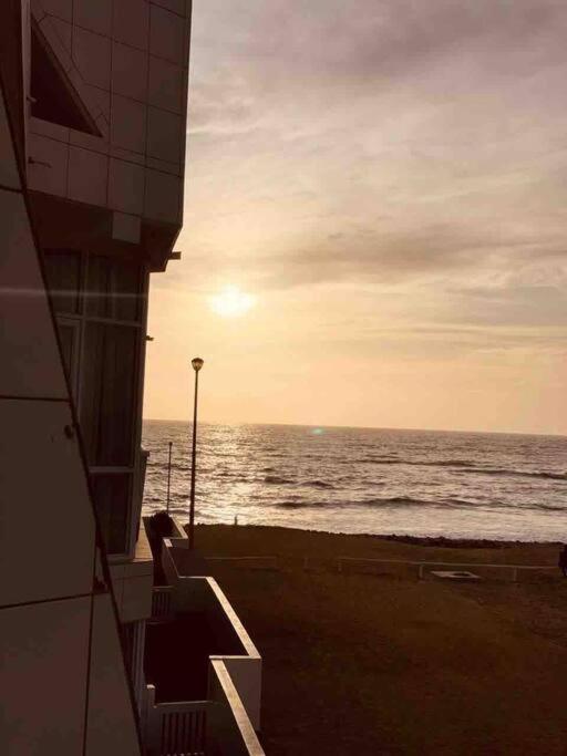 A Zen And Chic Beachfront Apartment スワコプムント エクステリア 写真