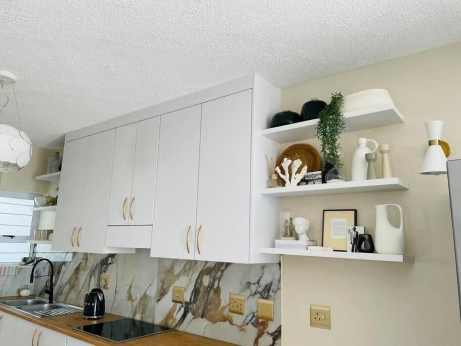 A Zen And Chic Beachfront Apartment スワコプムント エクステリア 写真