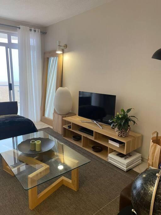 A Zen And Chic Beachfront Apartment スワコプムント エクステリア 写真